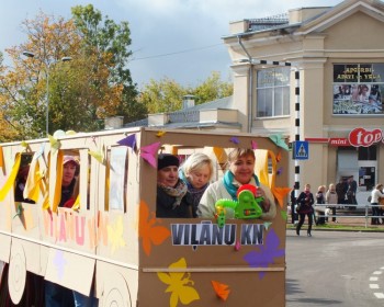 Viļānos izbraukumā devās neparasti transportlīdzekļi