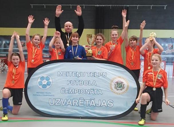 UZVARA Latvijas meiteņu telpu futbola čempionātā U-12 meiteņu grupā
